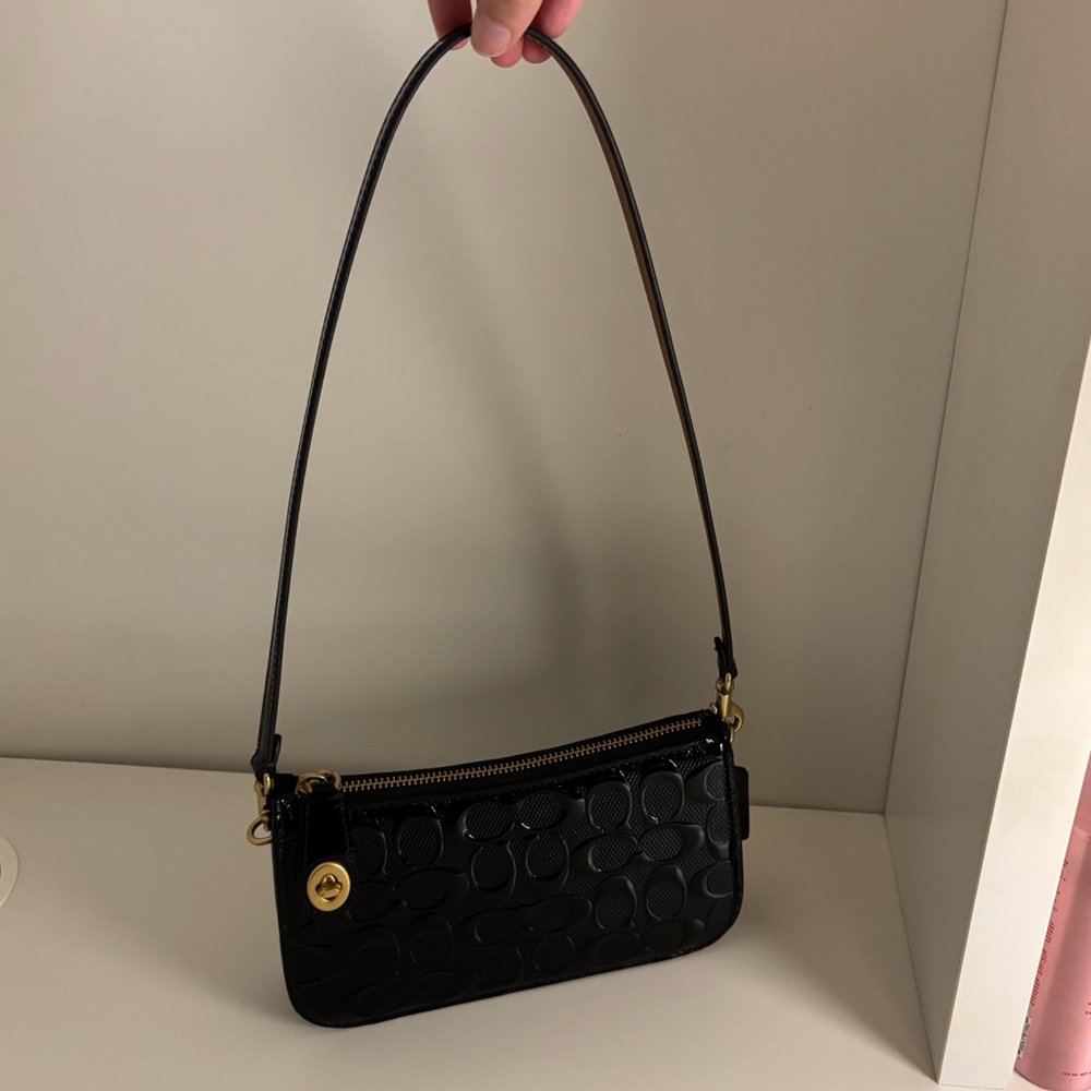 Coach Penn Shoulder Bag (Patent Leather)